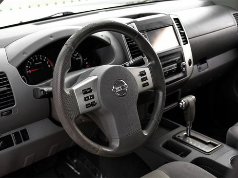 Used 2019 Nissan Frontier S image 12