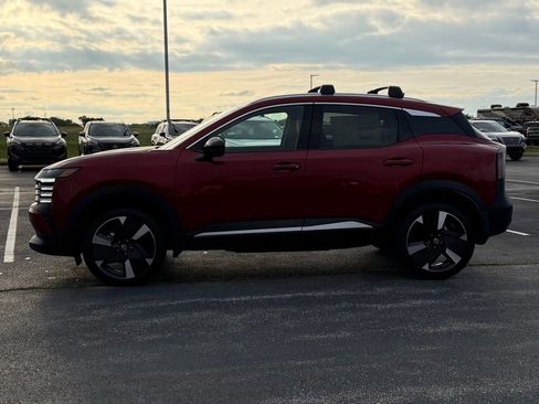 New 2026 Nissan Kicks SR w/ Cold Weather Package FWD image 7