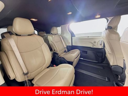 Certified 2023 Toyota Sienna Limited FWD image 27