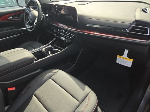 New 2026 Chevrolet Traverse Z71 w/ Enhanced Driving Package image 30