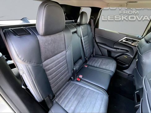 New 2026 Mitsubishi Outlander SE AWD/4WD image 9