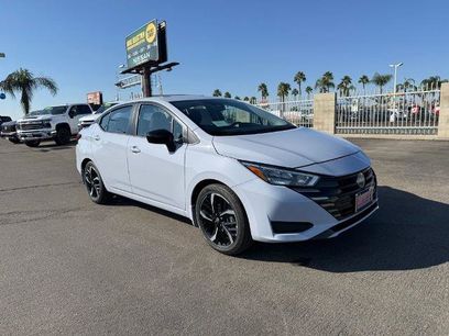New 2025 Nissan Versa SR w/ Trunk Package