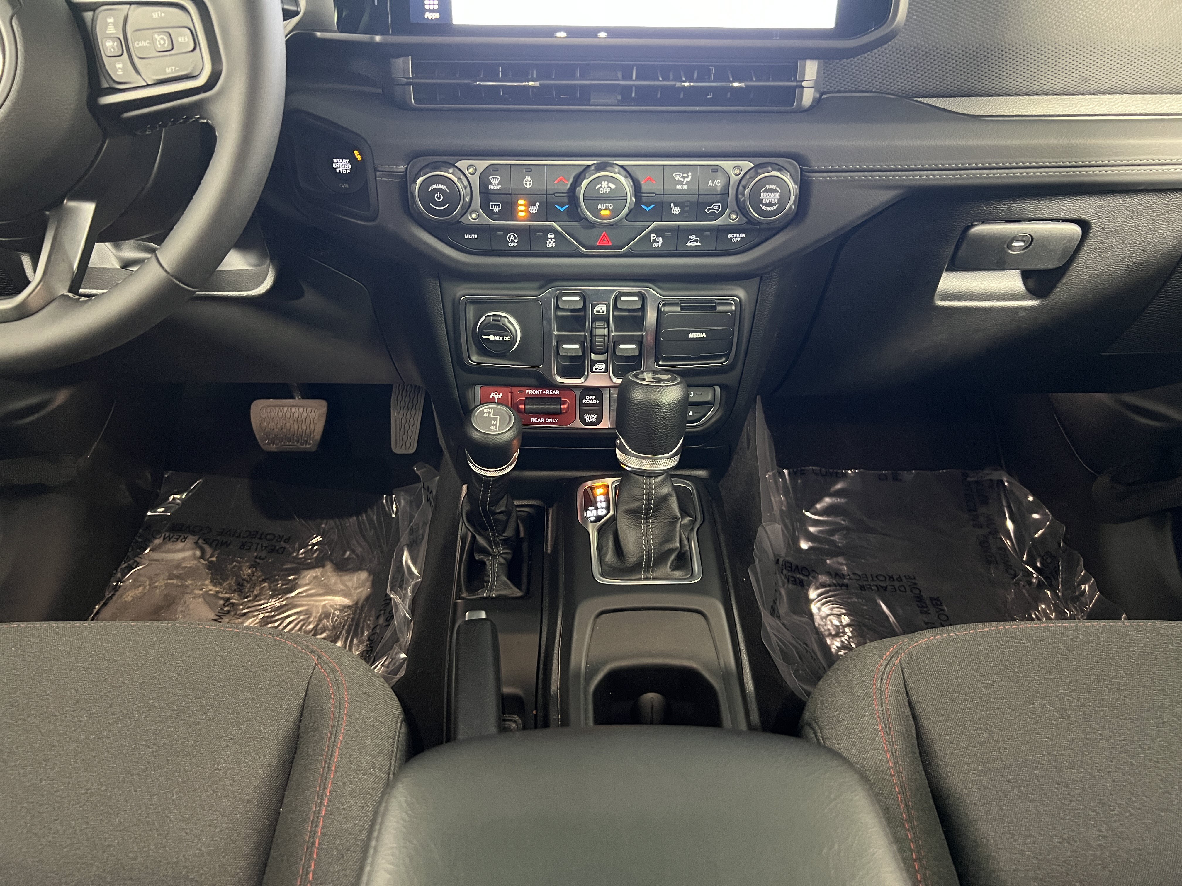 Used 2026 Jeep Wrangler Unlimited Rubicon w/ Safety Group AWD/4WD image 18