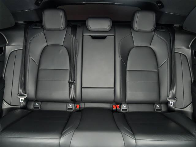 Used 2026 Porsche Macan Electric RWD image 31