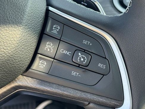 New 2025 Jeep Grand Cherokee Limited w/ Trailer Tow Package image 18