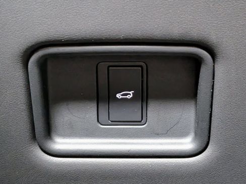 Used 2025 Land Rover Range Rover Sport SE AWD/4WD image 30