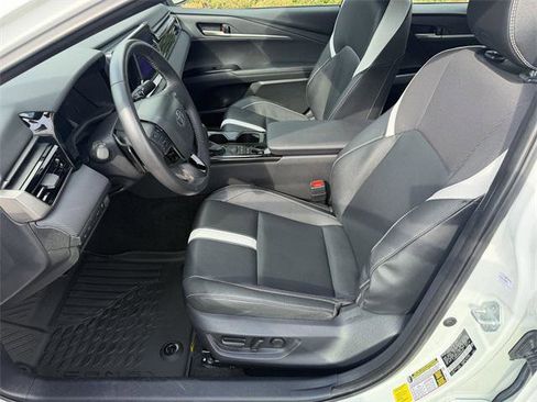 Certified 2025 Toyota Camry SE image 20