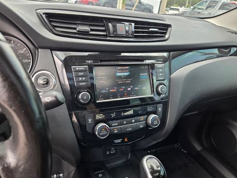 Used 2021 Nissan Rogue Sport SL w/ Premium Package FWD image 26