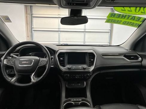 Used 2022 GMC Acadia AT4 w/ Technology Package AWD/4WD image 3