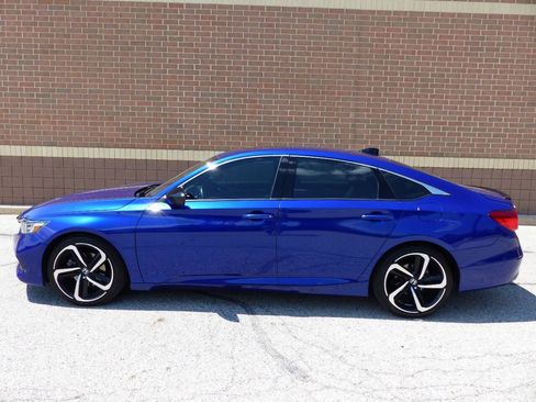 Used 2021 Honda Accord Sport image 6
