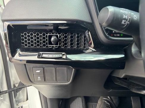 Used 2025 Honda CR-V EX-L image 18