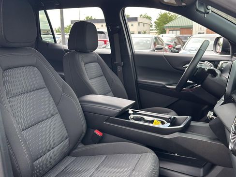Used 2025 Chevrolet Equinox LT AWD/4WD image 27
