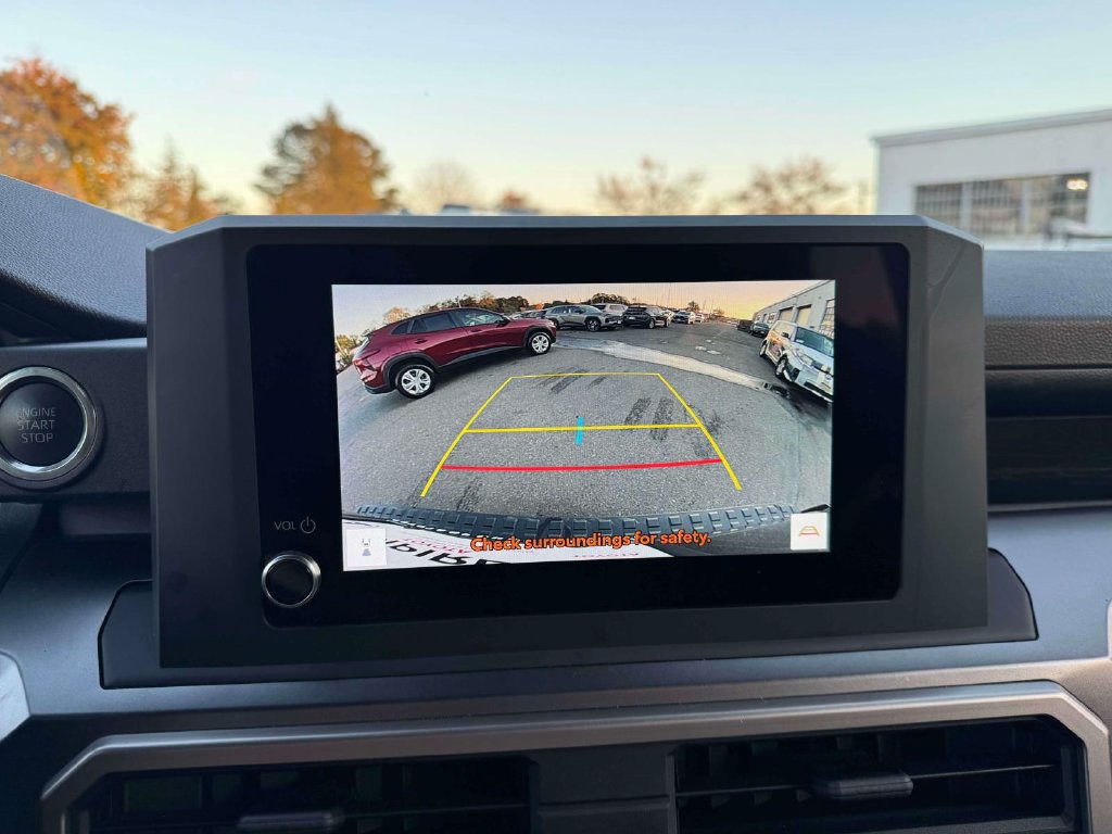 Used 2025 Toyota 4Runner SR5 AWD/4WD image 29