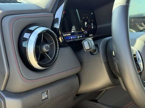 Used 2024 Chevrolet Colorado Z71 image 21