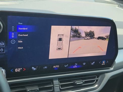 Used 2024 Chevrolet Equinox EV RS FWD image 31