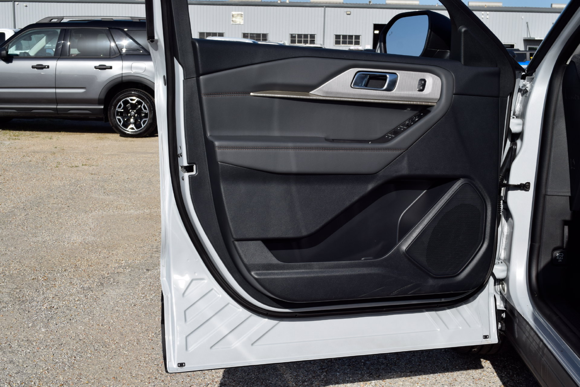 New 2026 Ford Explorer Active w/ Active Comfort Package RWD image 17