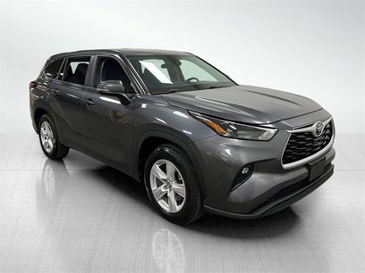 Used 2023 Toyota Highlander LE