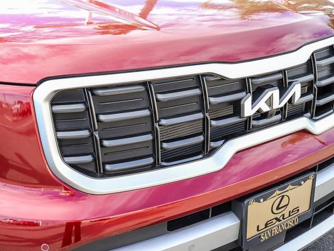 Used 2024 Kia Telluride SX Prestige image 3