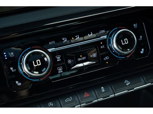 Used 2025 GMC Sierra 1500 AT4 w/ AT4 Premium Package image 27