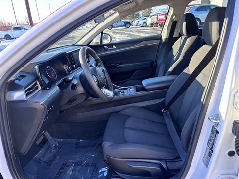 Used 2023 Kia K5 LXS image 10
