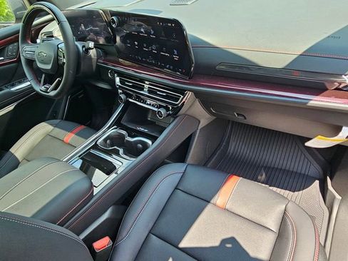 New 2025 Chevrolet Traverse RS w/ LPO, Floor Liner Package image 22