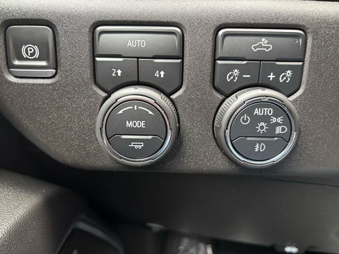 Used 2025 Chevrolet Silverado 1500 RST w/ Convenience Package II image 38