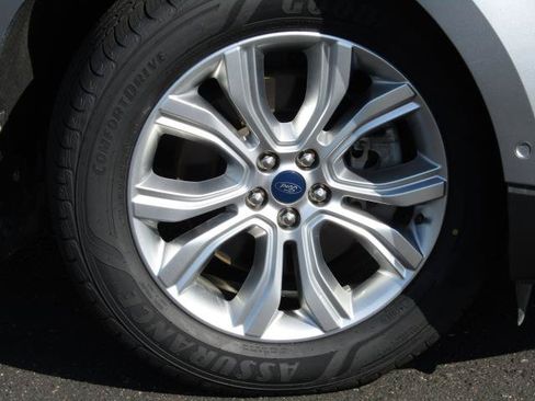 Certified 2020 Ford Edge Titanium w/ Equipment Group 301A AWD/4WD image 7