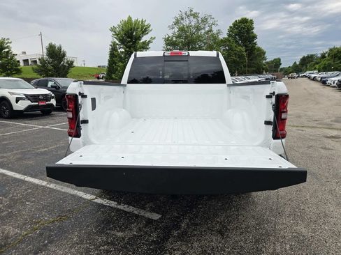 New 2026 RAM 1500 Express AWD/4WD image 9