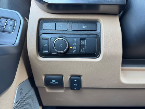 Used 2024 Ford F350 Lariat w/ Chrome Package image 20