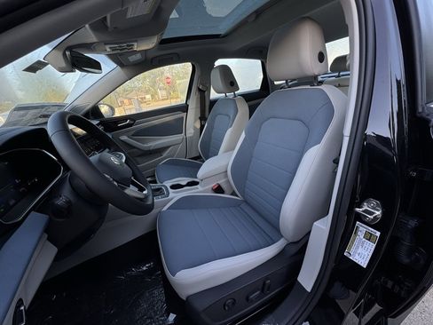 New 2025 Volkswagen Jetta SE image 17