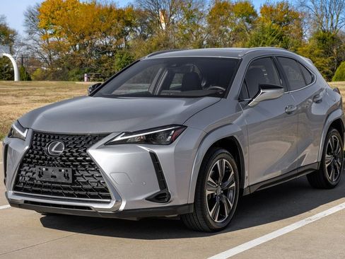 Used 2023 Lexus UX 250h FWD w/ Premium Package image 7