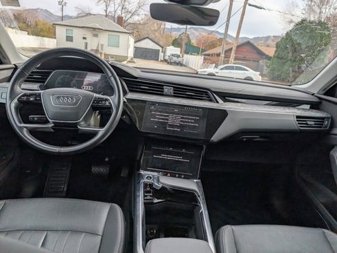 Used 2021 Audi e-tron Premium Plus w/ Premium Plus Package image 7