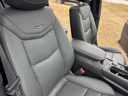 Used 2025 Cadillac XT5 Premium Luxury image 33