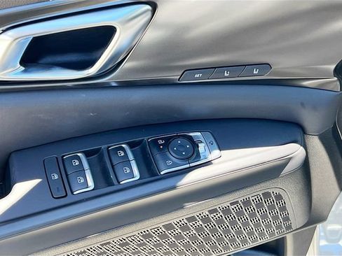 New 2026 Kia Carnival SX w/ SX Dark Edition Package FWD image 18