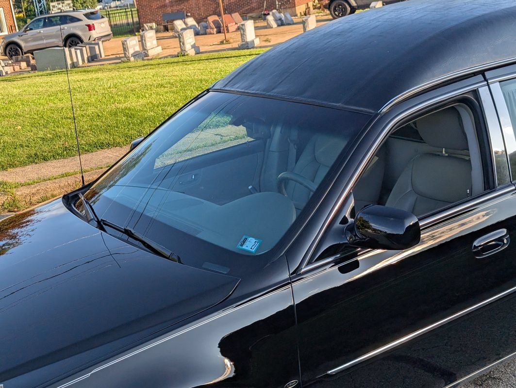 Used 2009 Cadillac DTS Hearse FWD image 32