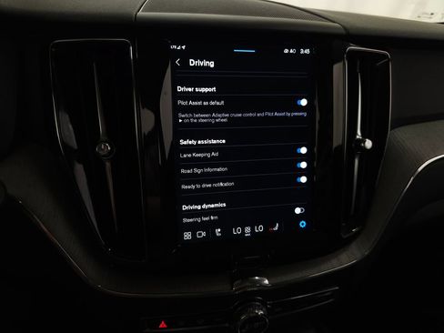Certified 2025 Volvo XC60 B5 Plus AWD/4WD image 24