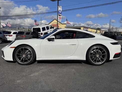 Used 2021 Porsche 911 Carrera image 4