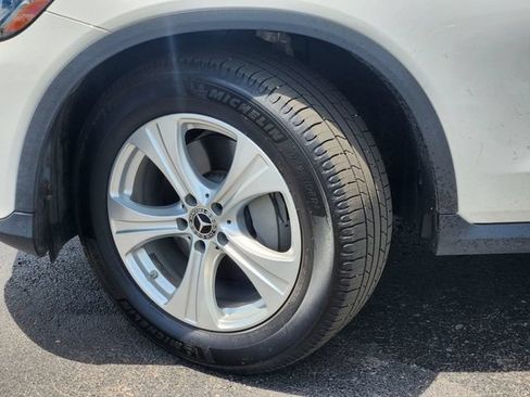 Used 2017 Mercedes-Benz GLC 300 4MATIC image 6