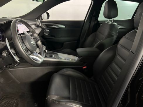 Used 2024 Alfa Romeo Tonale Veloce image 23