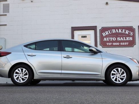 Used 2020 Hyundai Elantra SE FWD image 6
