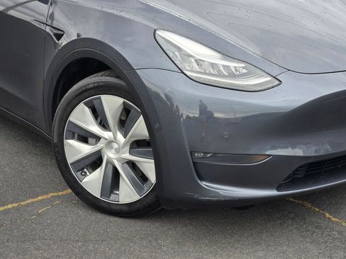 Used 2021 Tesla Model Y Long Range AWD/4WD image 9