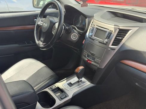Used 2014 Subaru Outback 2.5i Limited AWD/4WD image 24