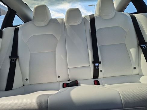 Used 2025 Tesla Model 3 Long Range RWD image 19