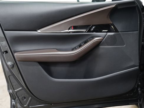 Used 2025 MAZDA CX-30 2.5 Turbo w/ Premium Plus Pkg image 16