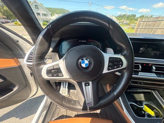Used 2022 BMW X7 M50i w/ Cold Weather Package AWD/4WD image 32