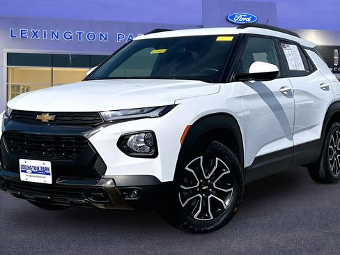 Used 2023 Chevrolet TrailBlazer ACTIV AWD/4WD image 3