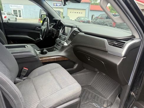 Used 2019 Chevrolet Tahoe LS w/ Enhanced Driver Alert Package AWD/4WD image 36
