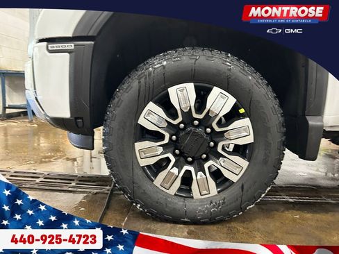 New 2026 GMC Sierra 3500 Denali w/ Denali Reserve Package image 32