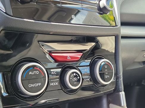 Used 2021 Subaru Forester Limited image 24