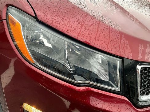 Used 2021 Jeep Compass Latitude w/ Driver Assistance Group image 26